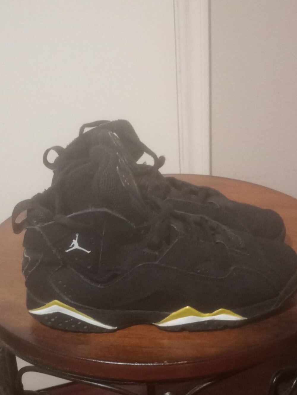 Jordan Kids Black and Yellow Sneakers